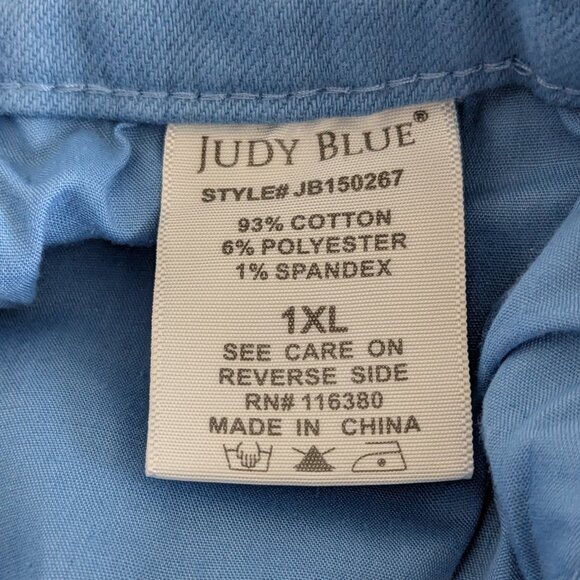 Judy Blue Shorts Women's 1XL Sky Blue Fray-Hem Garment Dyed Shield Pockets - Picture 11 of 16